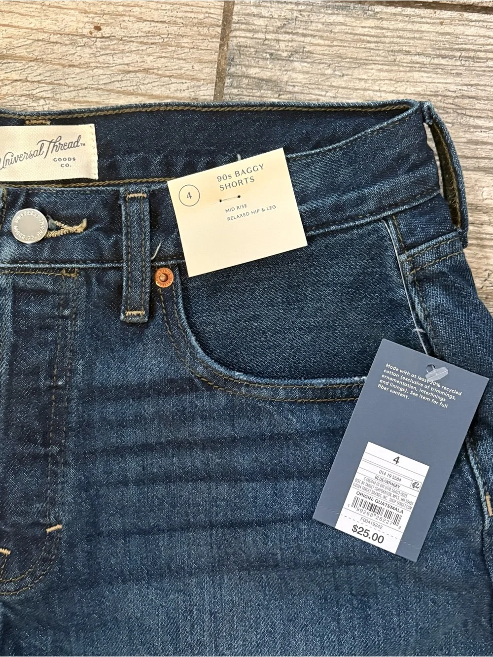 NWT Universal Thread 90s Baggy Denim Shorts – Women’s Size 4